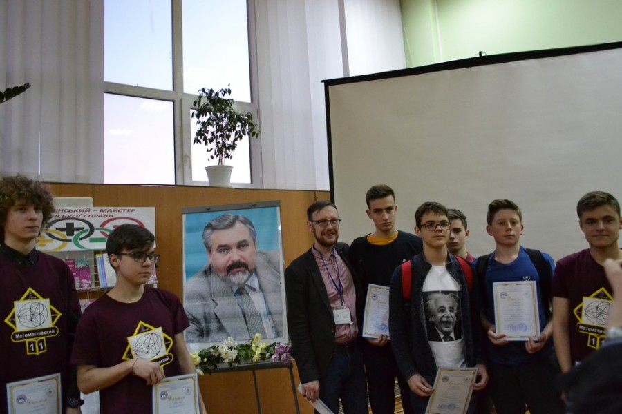 Конкурс творчих робіт з геометрії (для вчителів з учнями)