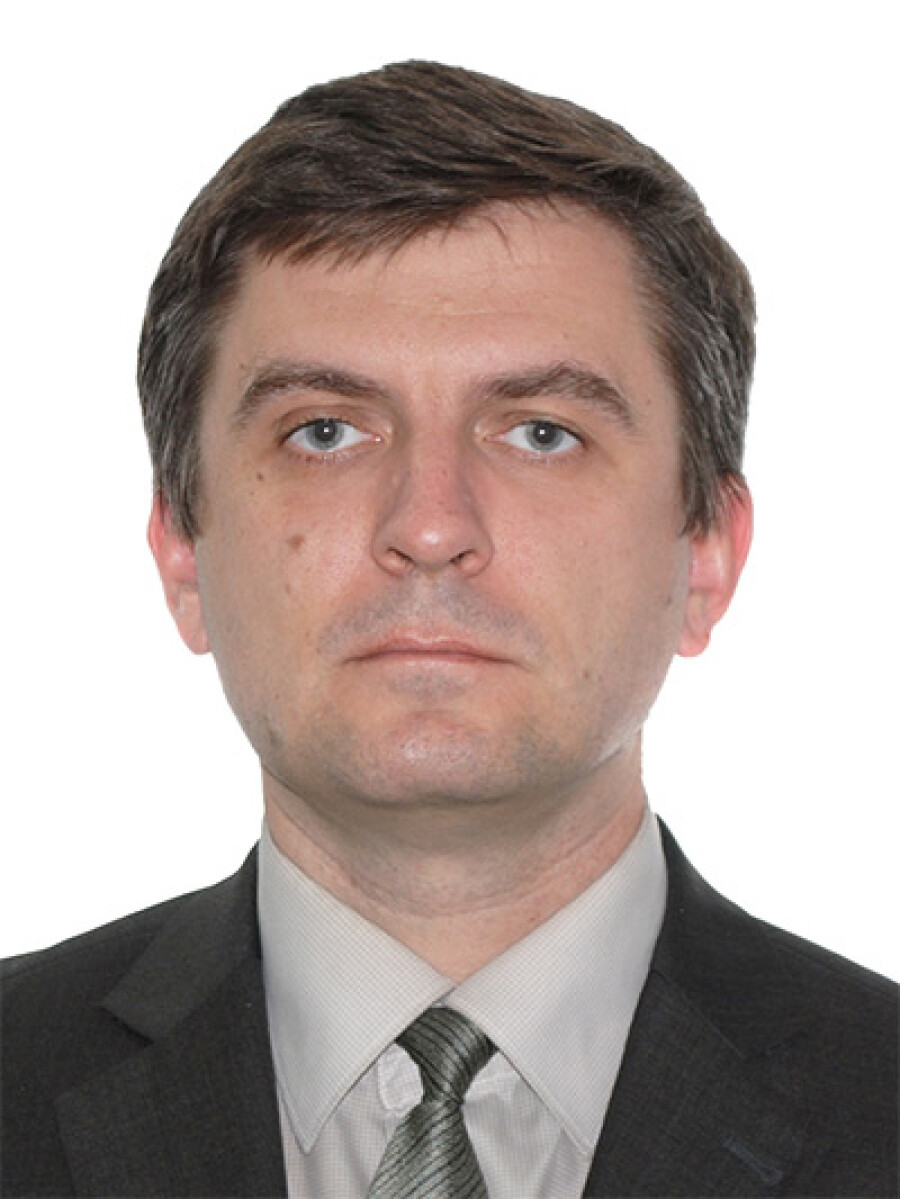 Ремінний Віктор Юрійович - кандидат біологічних наук, викладач зоології, науковий співробітник Президії НАН України