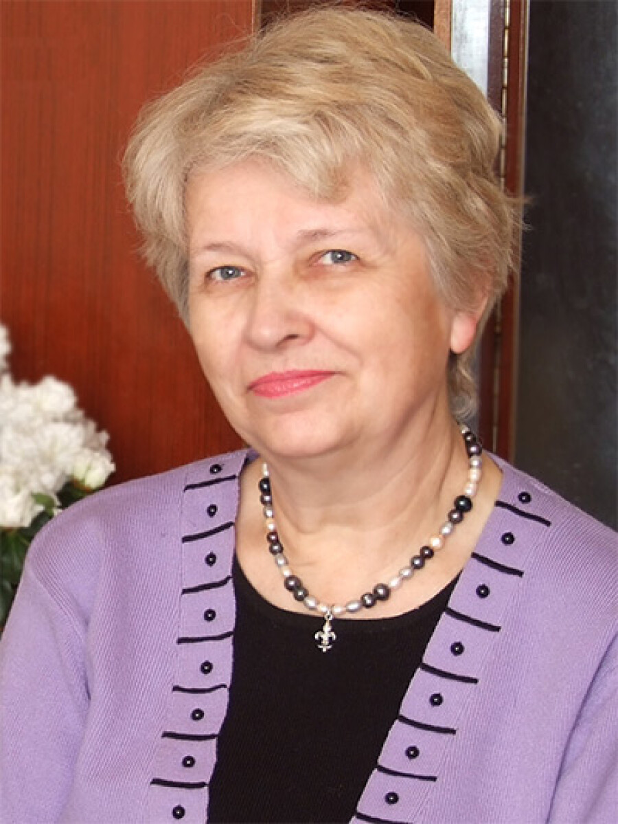 Ременюк Галина Леонтіївна - кандидат біологічних наук, доцент, викладач фізіології рослин, біохімії і мікробіології