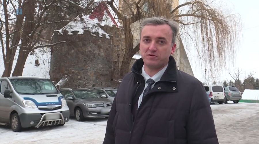 Доктор філософії з богослов’я Павлюк О. П. багато робить для вивчення польської мови, веде активну просвітницьку роботу, працює для зміцнення українсько-польського партнерства, зокрема в освіті й культурі.