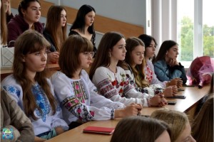 Посвята першокурсників у студенти факультет філології й журналістики імені Михайла Стельмаха