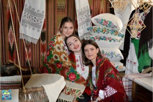 День української хустки