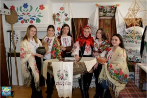 День української хустки