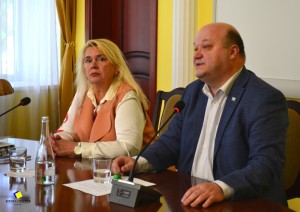 Зустріч викладачів та студентів з Повноважним Послом України Валерієм Чалим