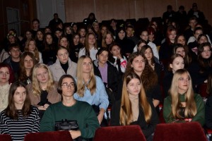 Дебют «талановитих та незламних»