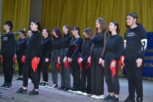 Дебют «талановитих та незламних»