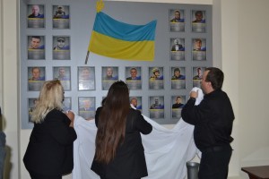 Відкриття меморіальної дошки «Герої живуть у наших серцях»