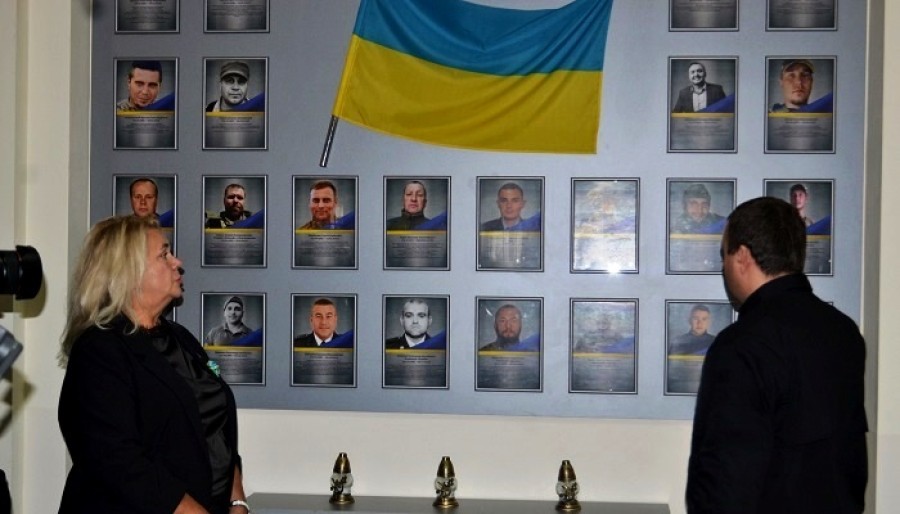 Відкриття меморіальної дошки «Герої живуть у наших серцях»