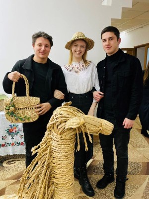 Виставки творчих робіт майстрині з рогозоплетіння