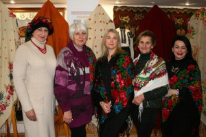 Всесвітній день української хустки