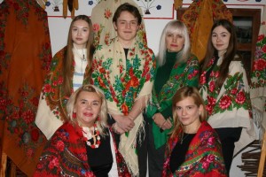 Всесвітній день української хустки
