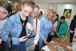 Виставка великодніх писанок