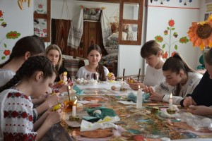 Виставка великодніх писанок