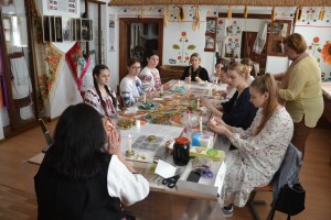 Виставка великодніх писанок
