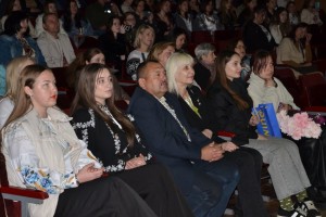 Звітний концерт народних колективів