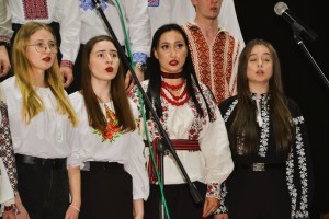 Звітний концерт народних колективів