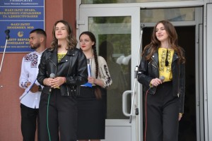 Благодійний ярмарок «Незламність України у вишиванці»