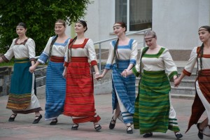 Благодійний ярмарок «Незламність України у вишиванці»