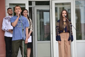 Благодійний ярмарок «Незламність України у вишиванці»