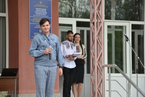Благодійний ярмарок «Незламність України у вишиванці»