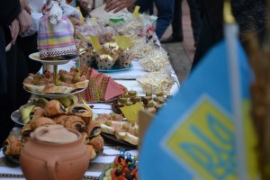 Благодійний ярмарок «Незламність України у вишиванці»