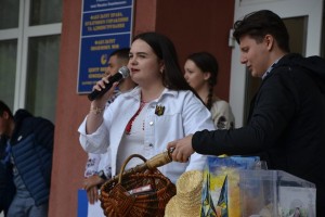 Благодійний ярмарок «Незламність України у вишиванці»