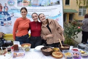 Благодійний ярмарок
