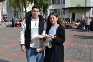 Благодійний ярмарок