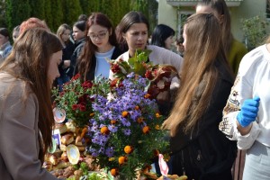 Благодійний ярмарок