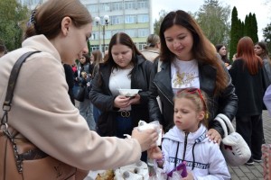 Благодійний ярмарок