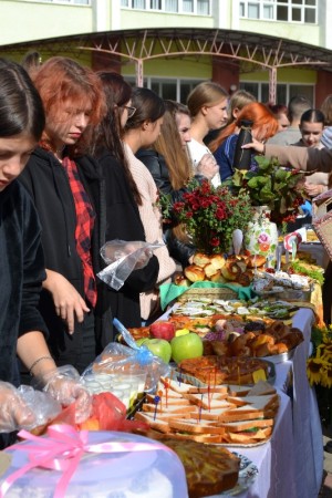 Благодійний ярмарок