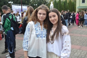 Благодійний ярмарок