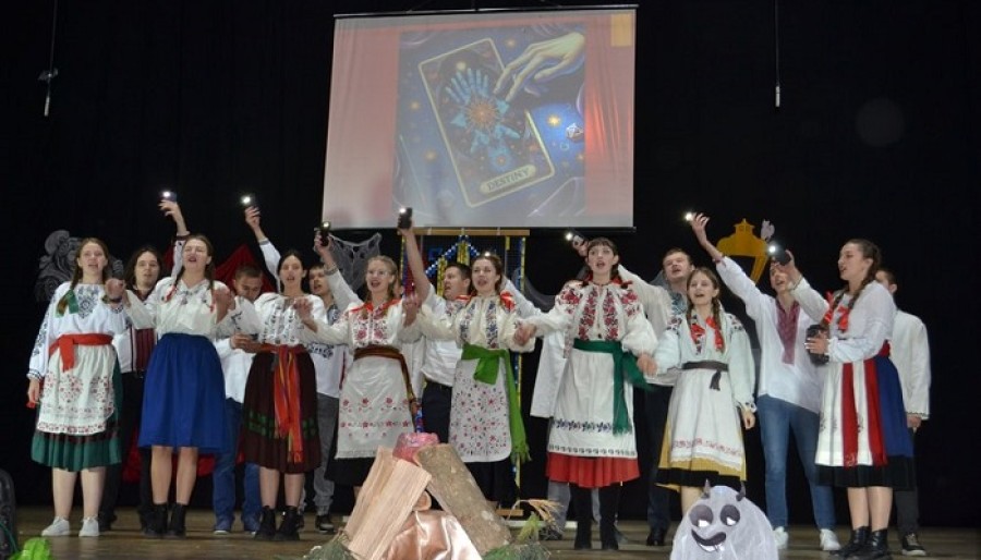 Дебют першокурсників "Велесова ніч" відбувся на факультеті історії і міжнародних відносин