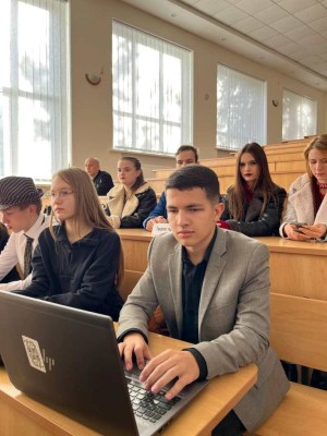 Дебатний турнір «Спіч-батл»