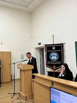 Дебатний турнір «Спіч-батл»