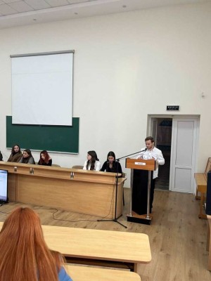 Дебатний турнір «Спіч-батл»