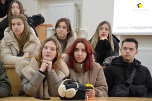 Лекція «Чому культура ніколи не є поза політикою»