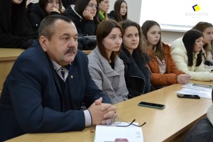 Лекція «Чому культура ніколи не є поза політикою»