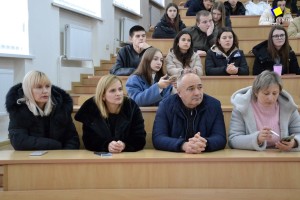 Лекція «Чому культура ніколи не є поза політикою»
