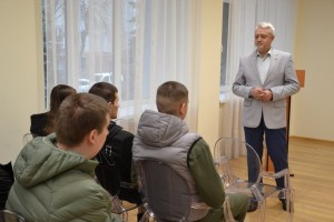 Гостьова лекція «Як вижити в інформаційному урагані»