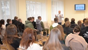 Гостьова лекція «Як вижити в інформаційному урагані»