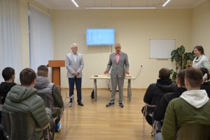 Гостьова лекція «Як вижити в інформаційному урагані»