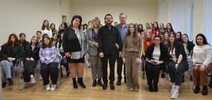 Презентація книги «Люби її»