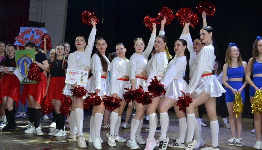 Першість з черлідингу серед студентів