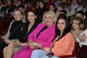 Зустріч із народною артисткою України, естрадною співачкою, телеведучою та громадською діячкою Оксаною Пекун
