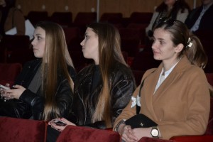 Зустріч із народною артисткою України, естрадною співачкою, телеведучою та громадською діячкою Оксаною Пекун