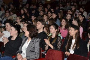 Зустріч із народною артисткою України, естрадною співачкою, телеведучою та громадською діячкою Оксаною Пекун
