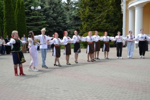 Свято, вишите на серці