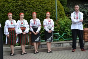 Свято, вишите на серці