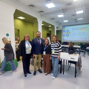 Міжнародний досвід педагогічної освіти і професійного розвитку вчительства — для України